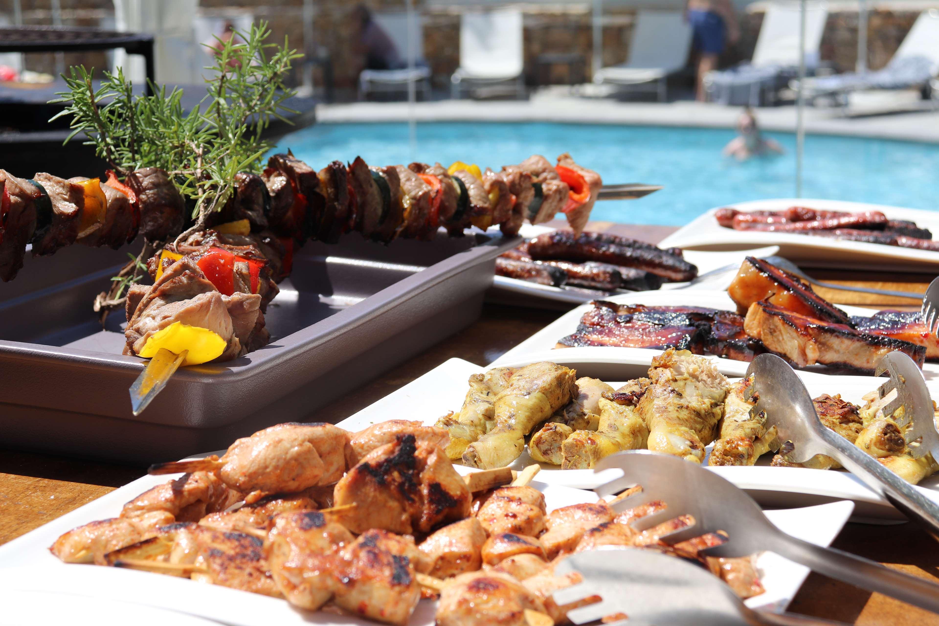 Golden Tulip Sophia Antipolis - Hotel & Spa Valbonne Esterno foto