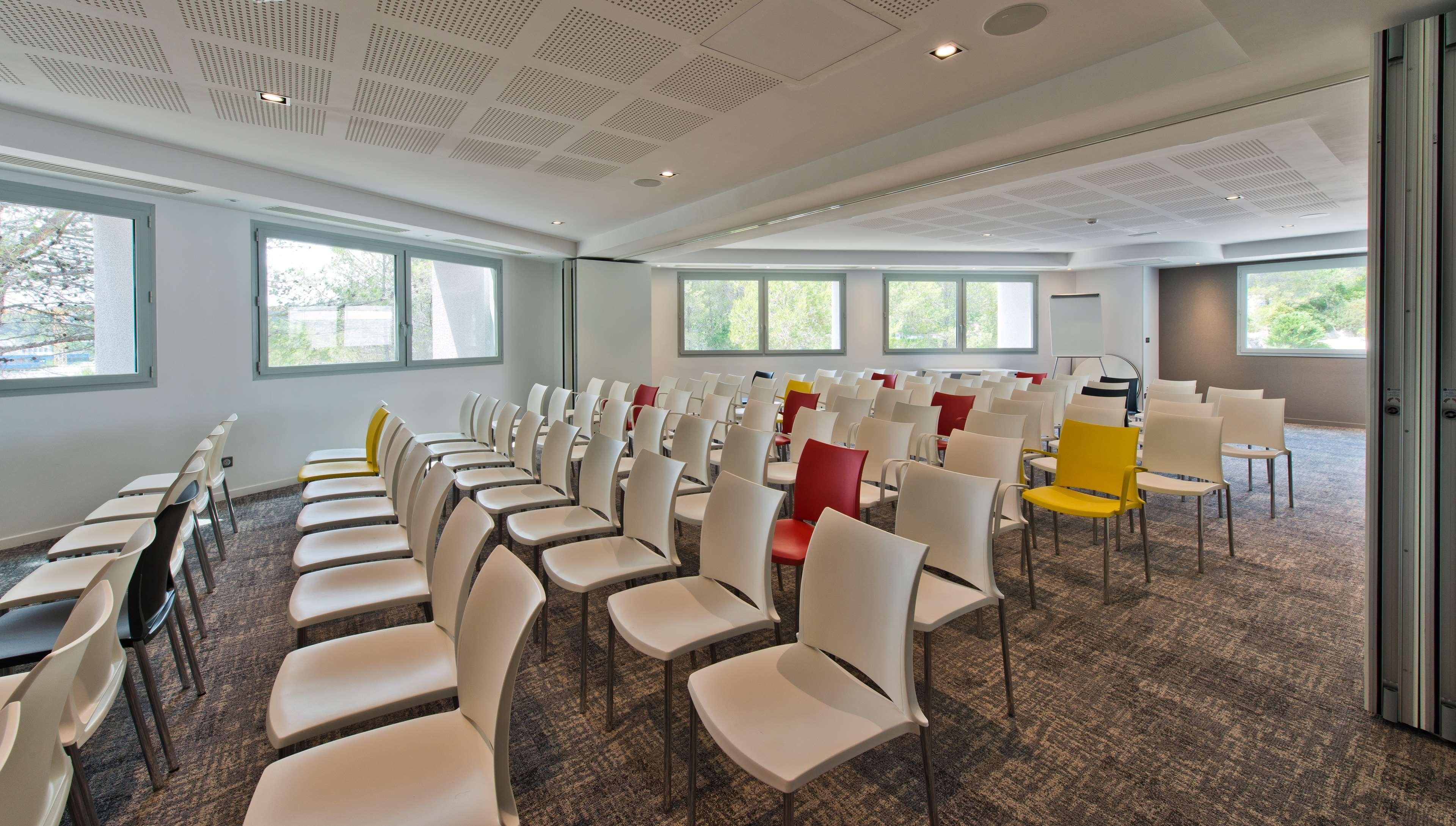 Golden Tulip Sophia Antipolis - Hotel & Spa Valbonne Esterno foto