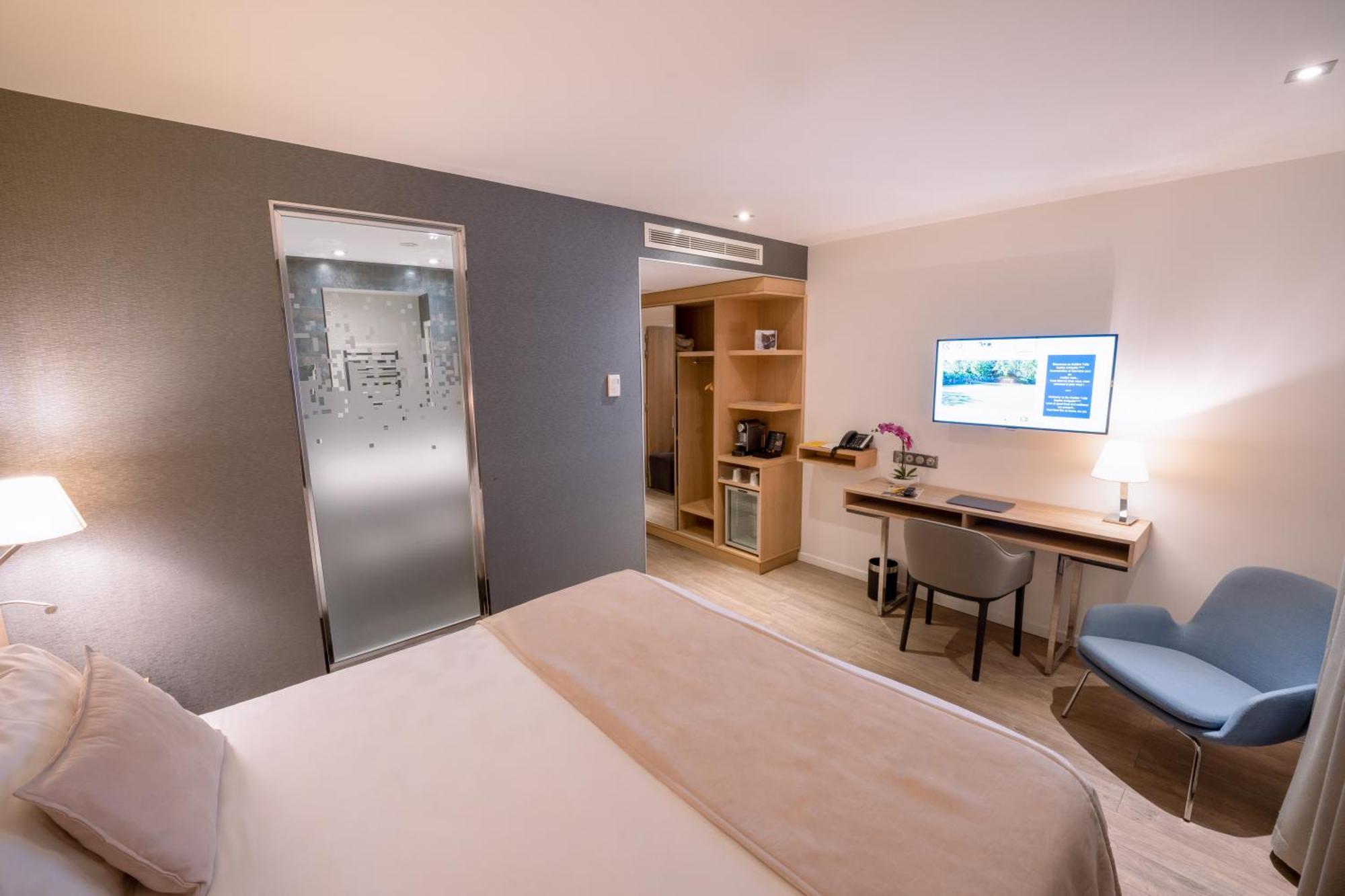 Golden Tulip Sophia Antipolis - Hotel & Spa Valbonne Esterno foto