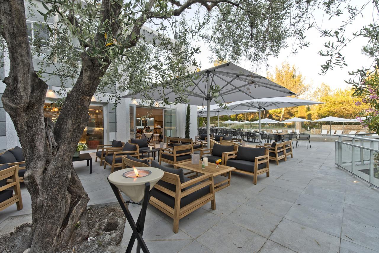 Golden Tulip Sophia Antipolis - Hotel & Spa Valbonne Esterno foto